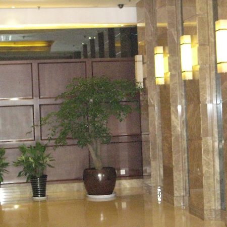 Beijing New World Centre Aparthotel Bagian luar foto